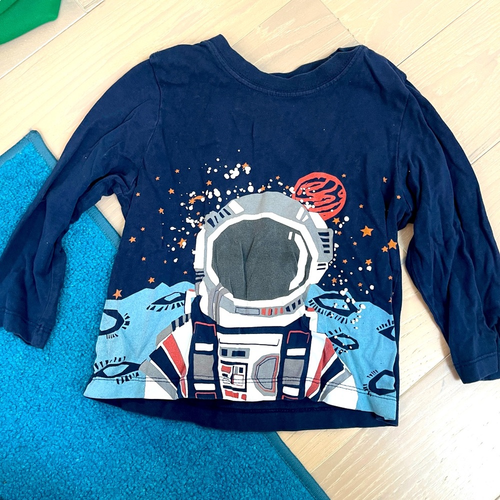 Hanna Andersson 3T long sleeve astronaut shirt